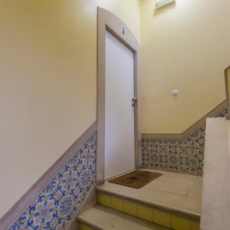 100 A - Central Lisbon Flat By Pink St. アパート *