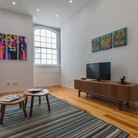 100 A - Central Lisbon Flat By Pink St. リスボン