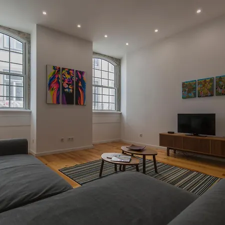 100 A - Central Lisbon Flat By Pink St. アパート *