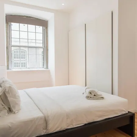 Flat By Pink St Lisbon