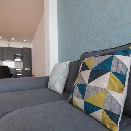 Flat By Pink St Lisbon