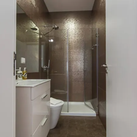 Flat By Pink St Lisbon