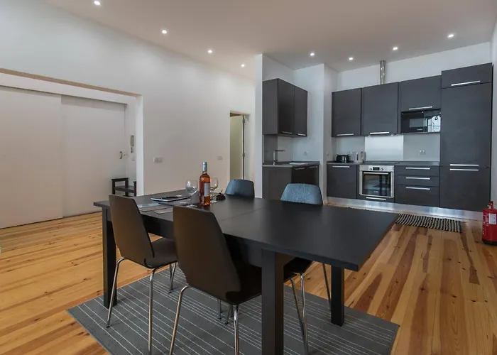 100 A - Flat By Pink St * Lisboa