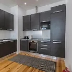 Appartement Flat By Pink St Lissabon
