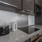 Flat By Pink St Appartement *